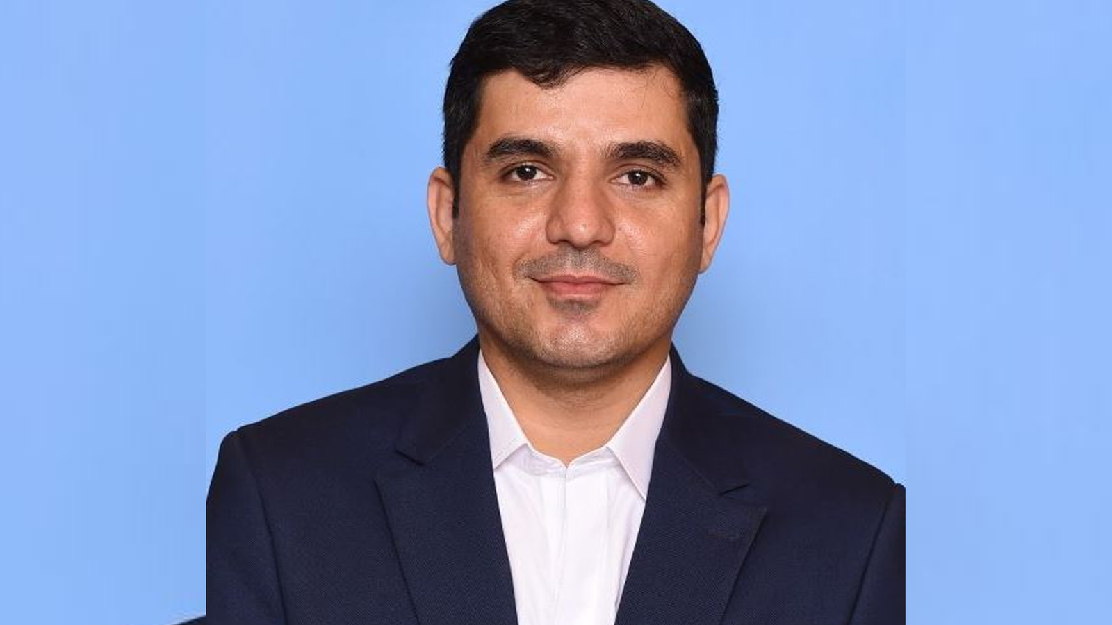 سپریم کورٹ نے عادل بازئی کو ڈی سیٹ کرنے کا الیکشن کمیشن کا فیصلہ معطل کر دیا