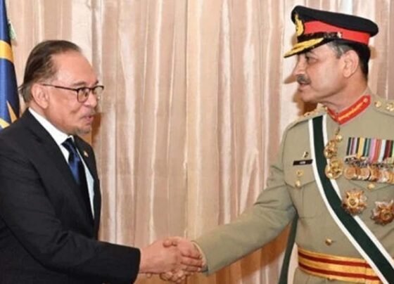 asim muneer army cheif