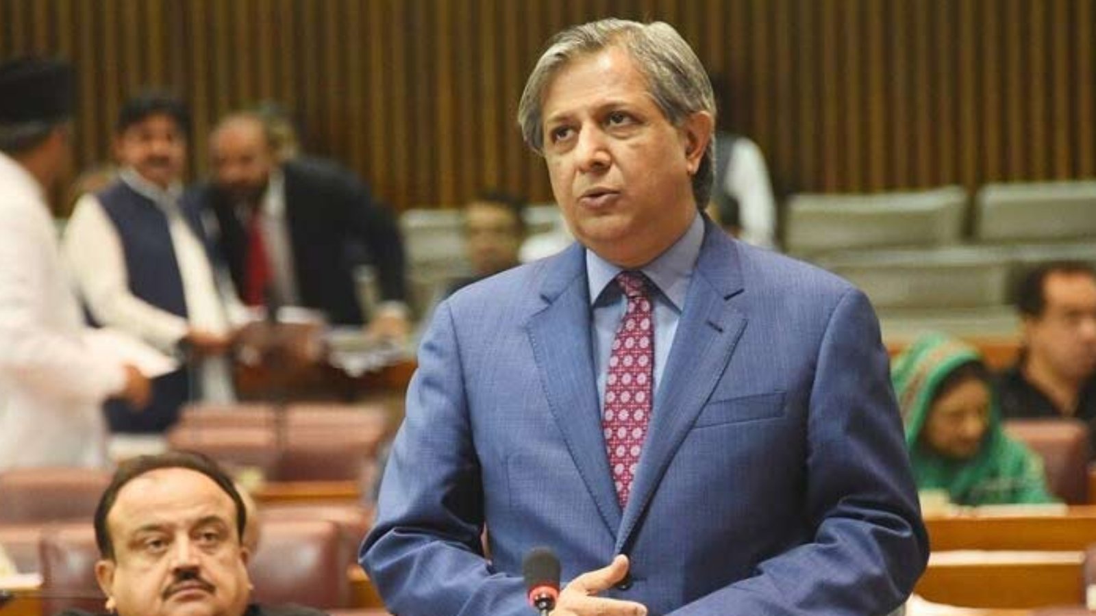 قاضی فائز عیسیٰ مدت مکمل کرکے چلے جائیں گے، وزیر قانون