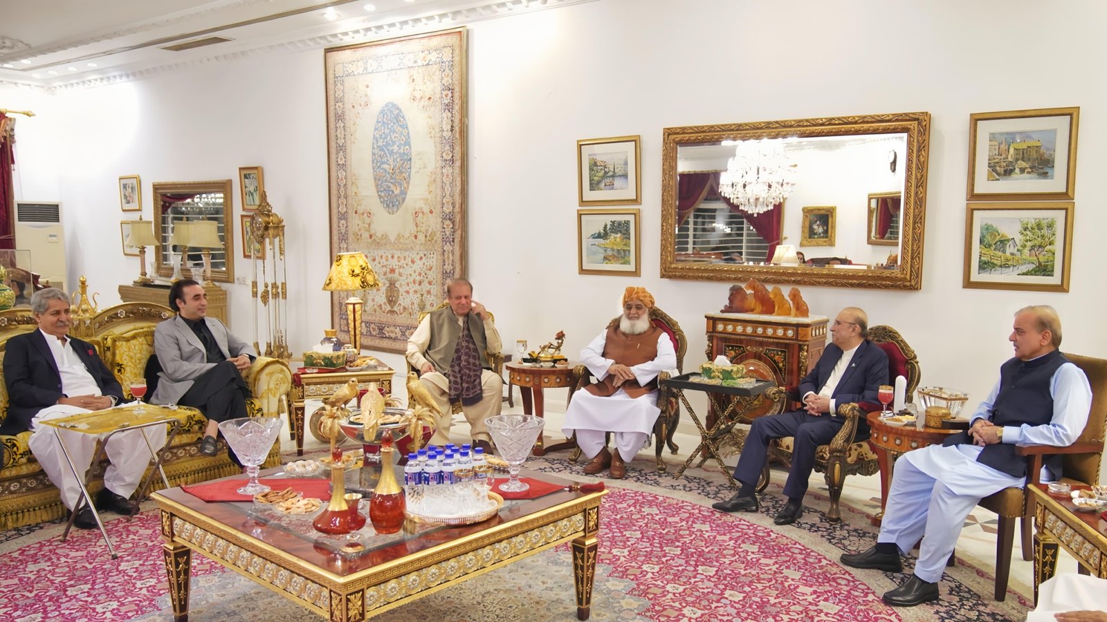صدر زرداری، بلاول ، فضل الرحمٰن کی جاتی امرا آمد، مجوزہ 26ویں آئینی ترمیم پر مشاوت