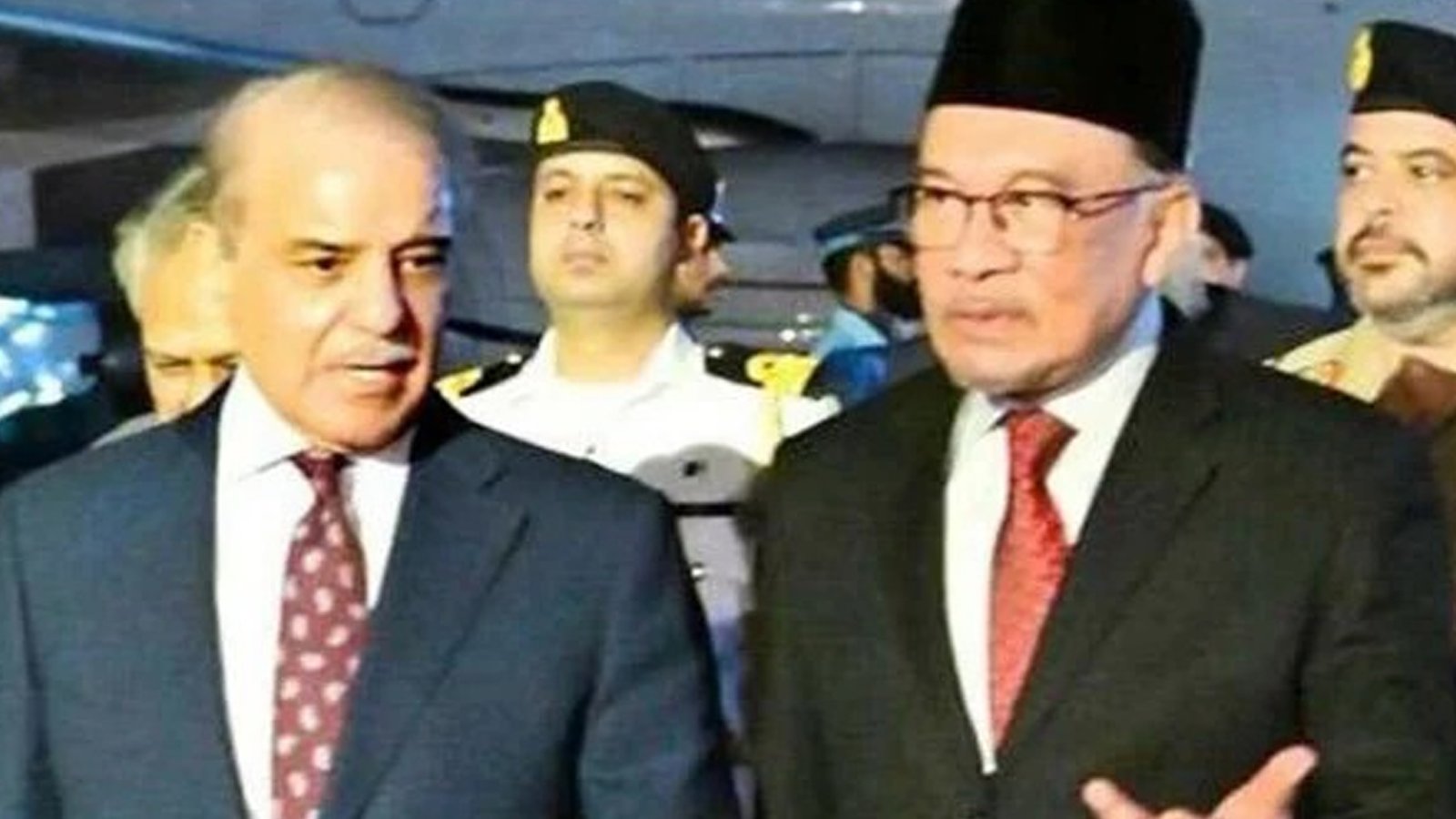 ہم پاکستانیوں کی قدر کرتے ہیں،  میرا داماد پاکستانی ہے،ملائشین وزیراعظم