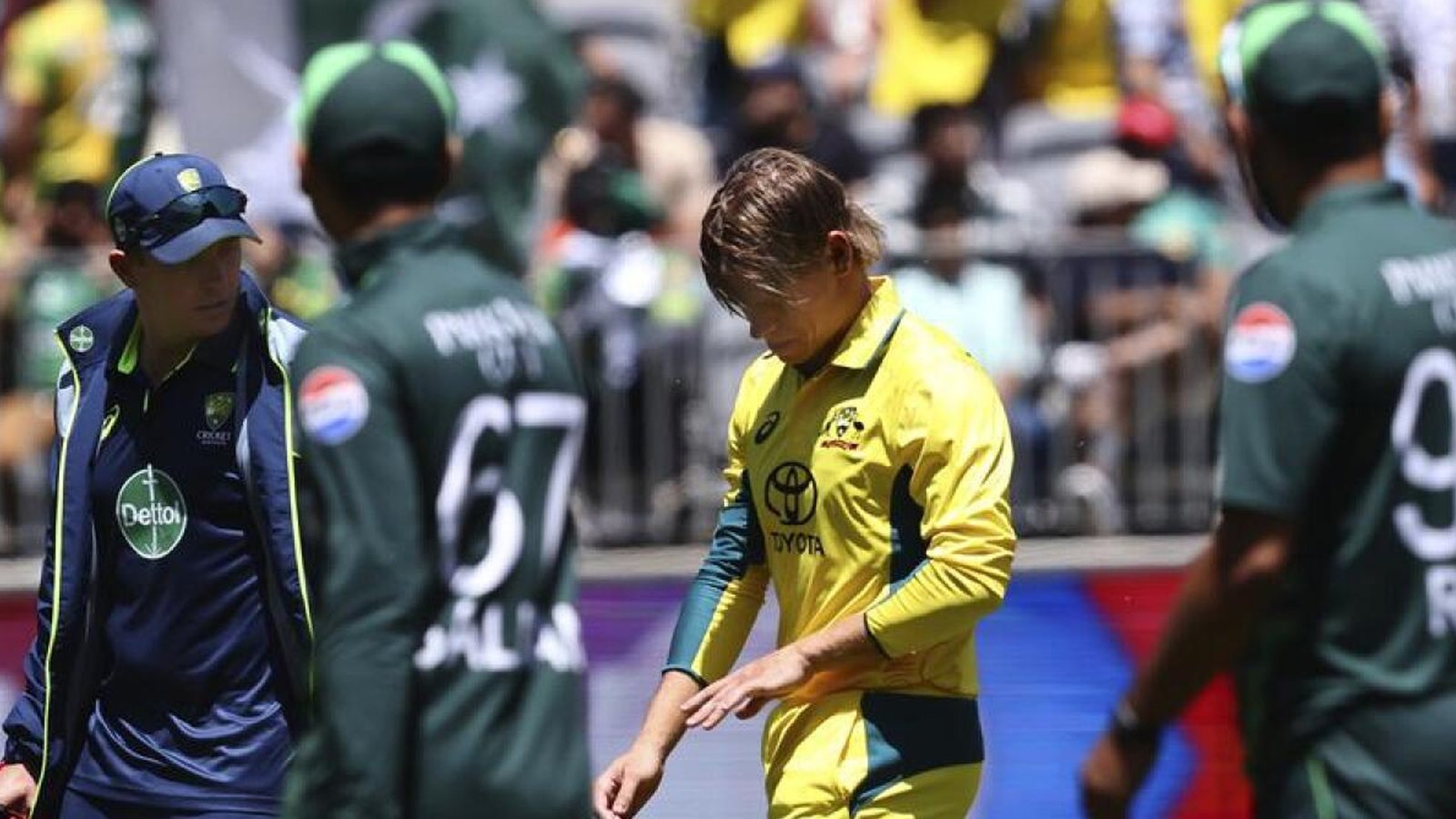 آسٹریلوی کھلاڑی کوپر کونولی پاکستان کیخلاف ٹی ٹونٹی سیریز سے باہر