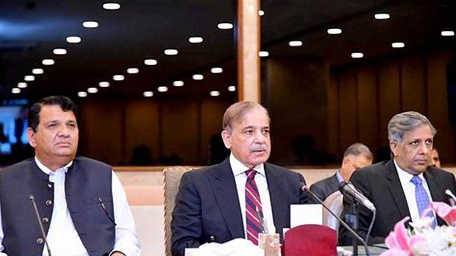وفاقی کابینہ: اکثریت ممبران نے خیبرپختونخوا میں گورنر راج نافذ کرنے کی حمایت کی