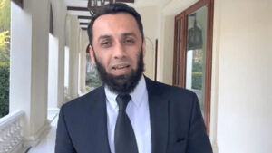 لاہور : وفاقی وزیر اطلاعات عطا تارڑ کی گاڑی کے قریب فائرنگ ، ملزم اسلحے سمیت گرفتار