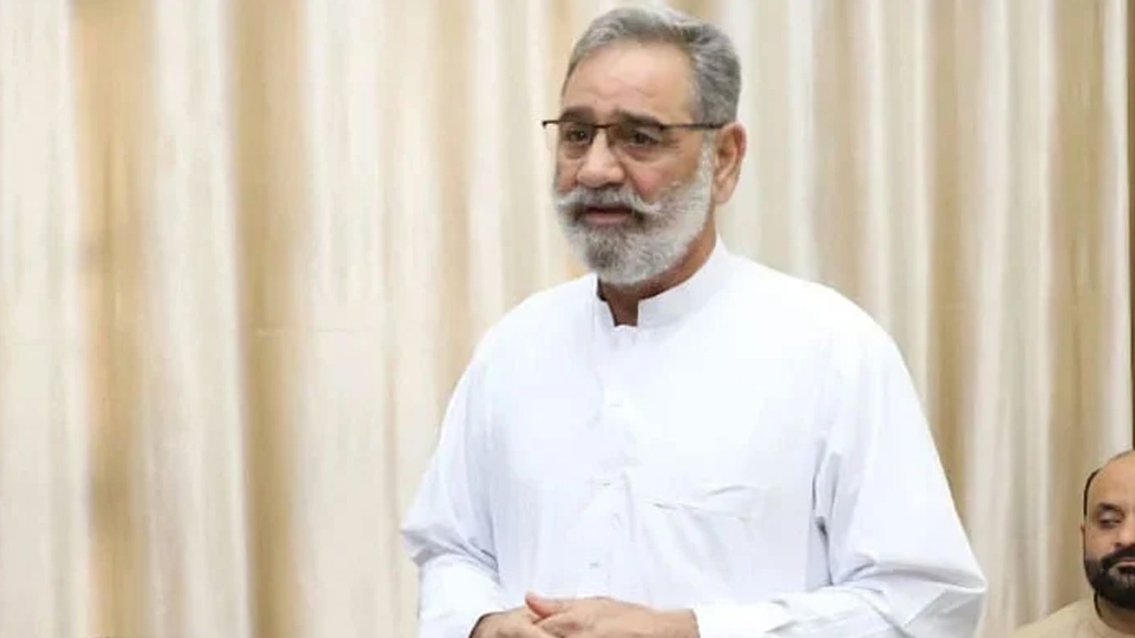 خیبرپختونخوا اسمبلی کے اسپیکر پر مبینہ کرپشن الزامات، احتساب کمیشن نے جواب طلب کرلیا