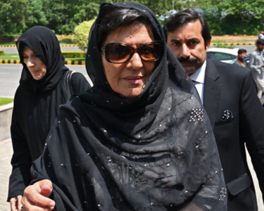 احتجاج کیس : علیمہ خان کے ناقابل ضمانت وارنٹ گرفتاری جاری