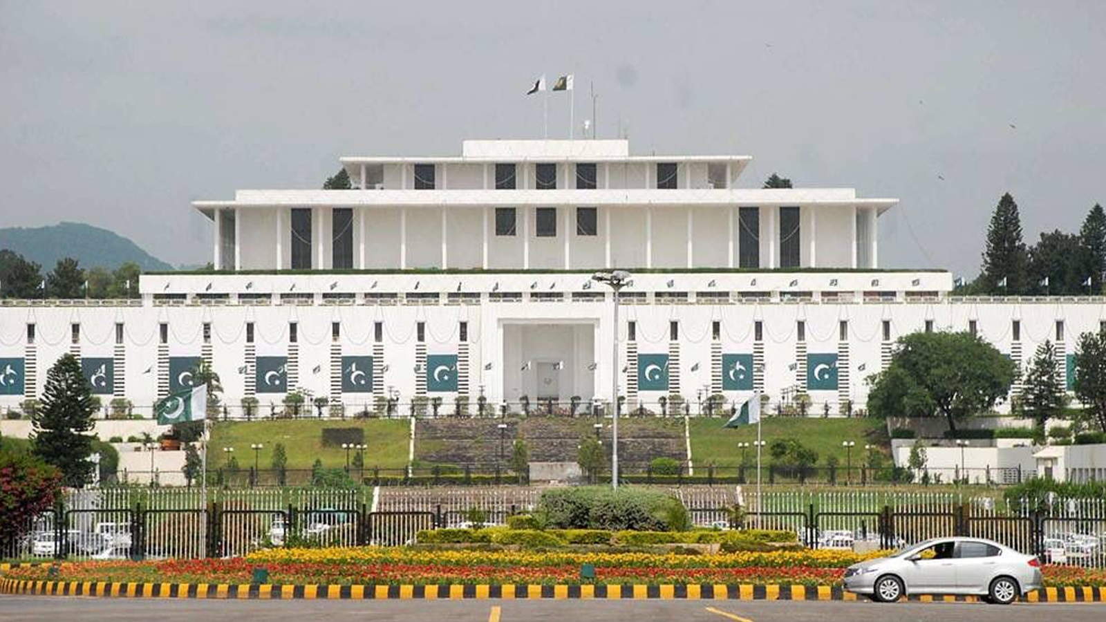 پاکستان کی قومی اسمبلی میں پارلیمانی انٹرن شپ پروگرام 2025 کے حوالے سے مکمل رہنمائی حاصل کریں