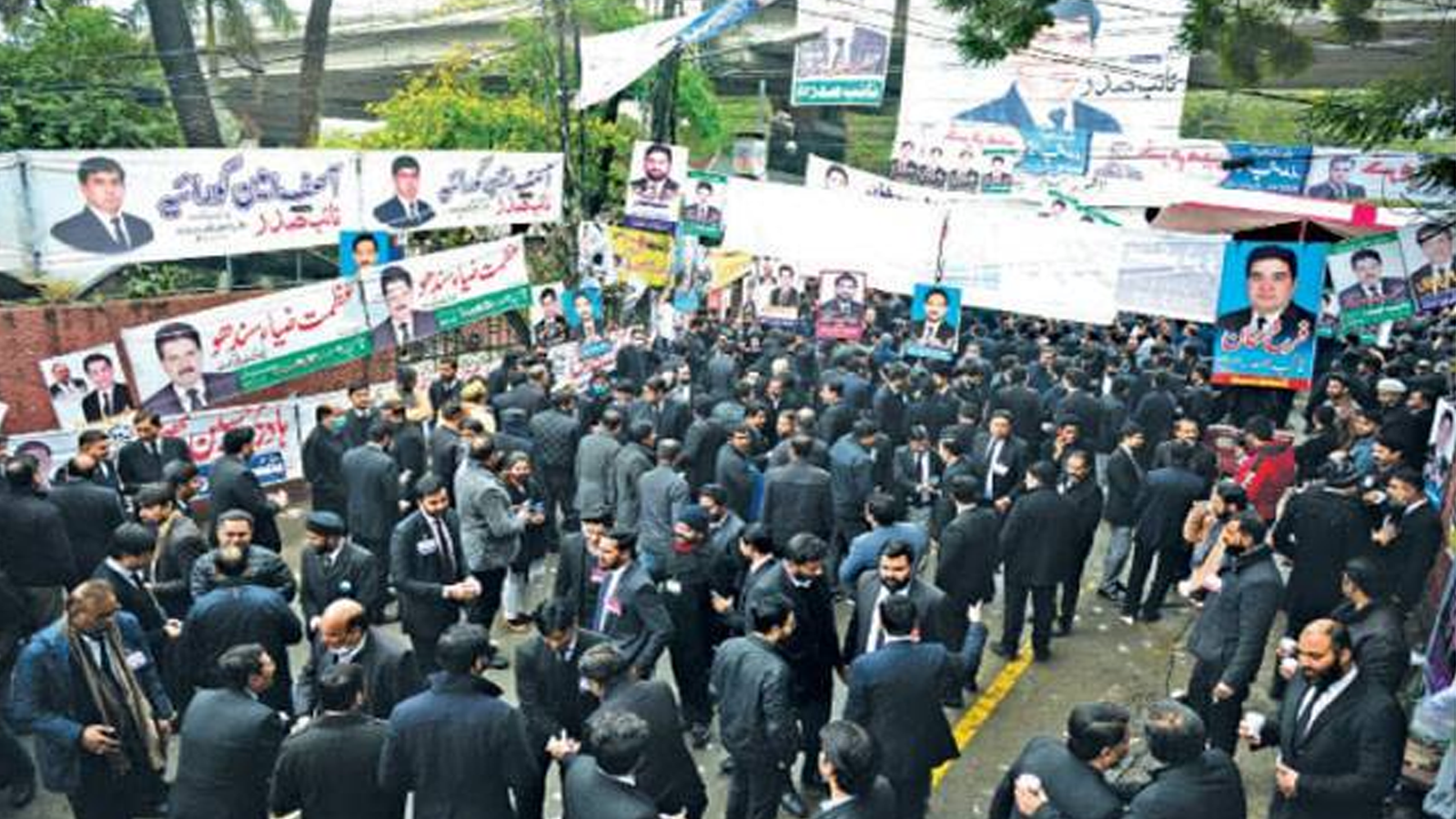 لاہور بار کے سالانہ انتخابات، آج 11 نشستوں پر 35 امیدواروں کے درمیان مقابلہ