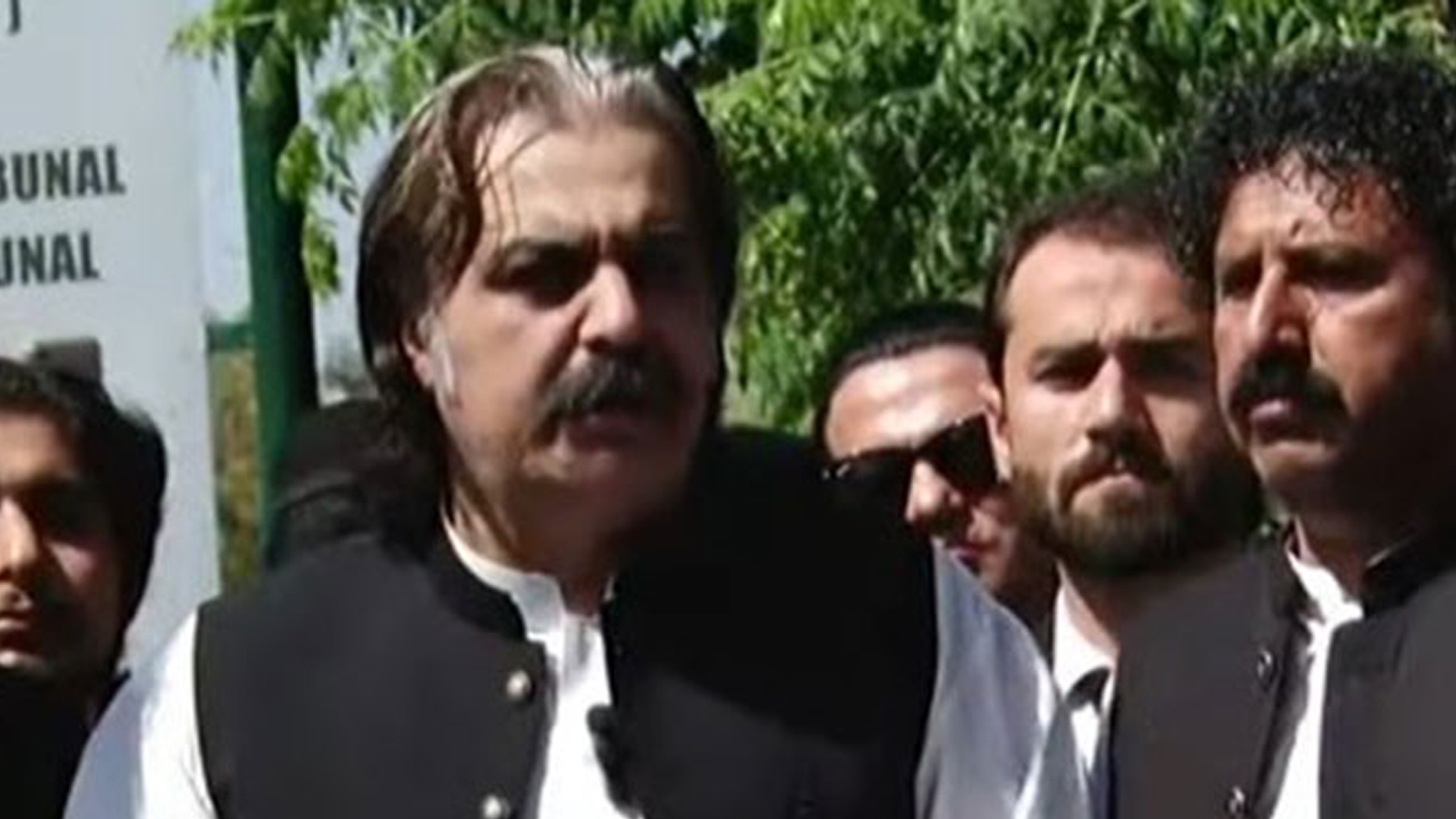 وزیراعلی امین گنڈاپور کو اشتہاری قرار دیئے جانے کی کاروائی کالعدم