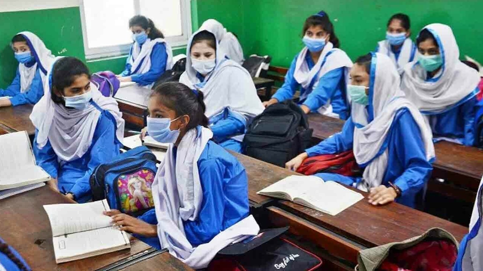 سندھ کے سرکاری اسکولز میں بچوں کو دوپہر کا مفت کھانا فراہم کرنے کا فیصلہ