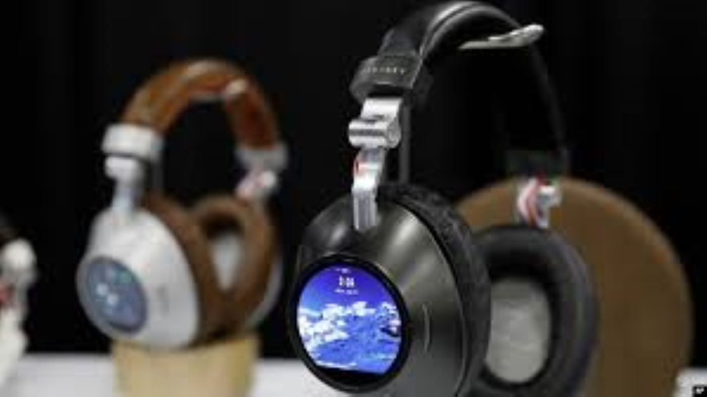 ہیڈفونز کا مستقل استعمال آپ کی سماعت پر کیا منفی اثرات مرتب کر سکتا ہے؟