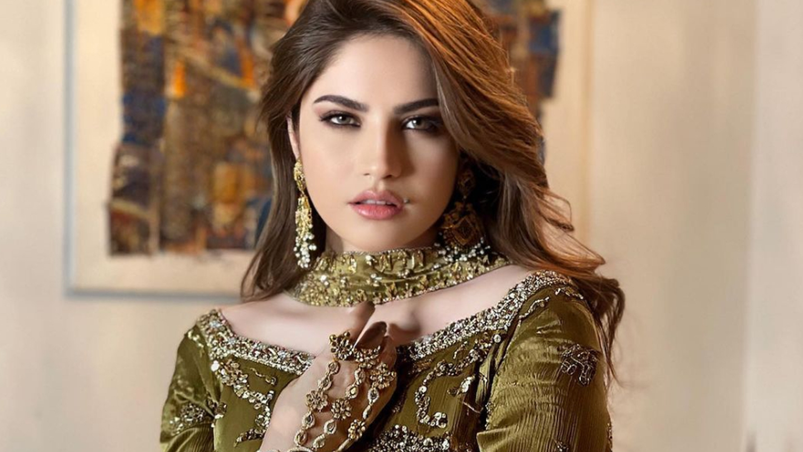 خود کو قبول کریں، کاسمیٹک سرجری سے گریز کریں : نیلم منیر
