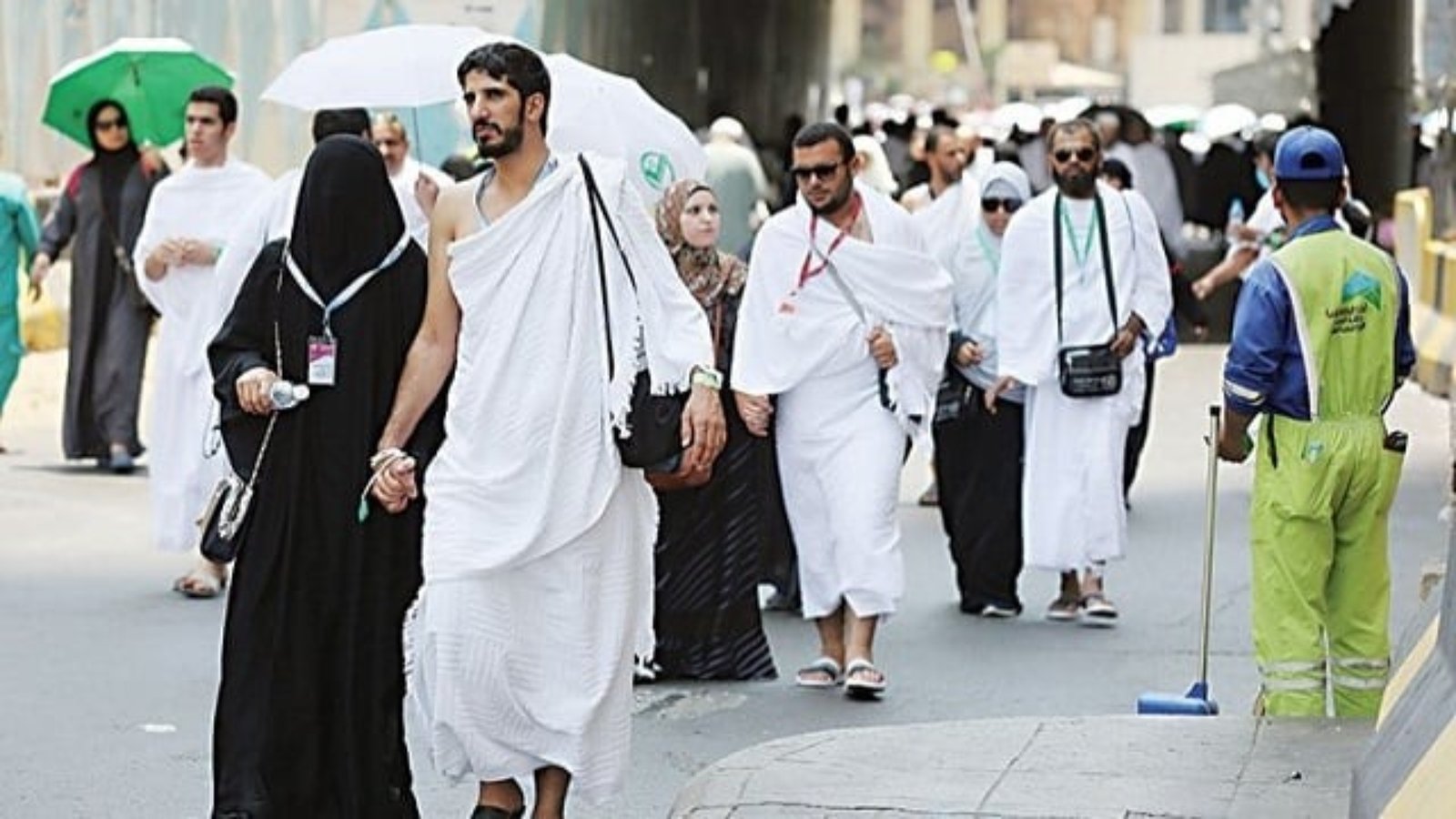 عمرہ زائرین کیلئے خوشخبری، گردن توڑ بخار ویکسین کی شرط معطل
