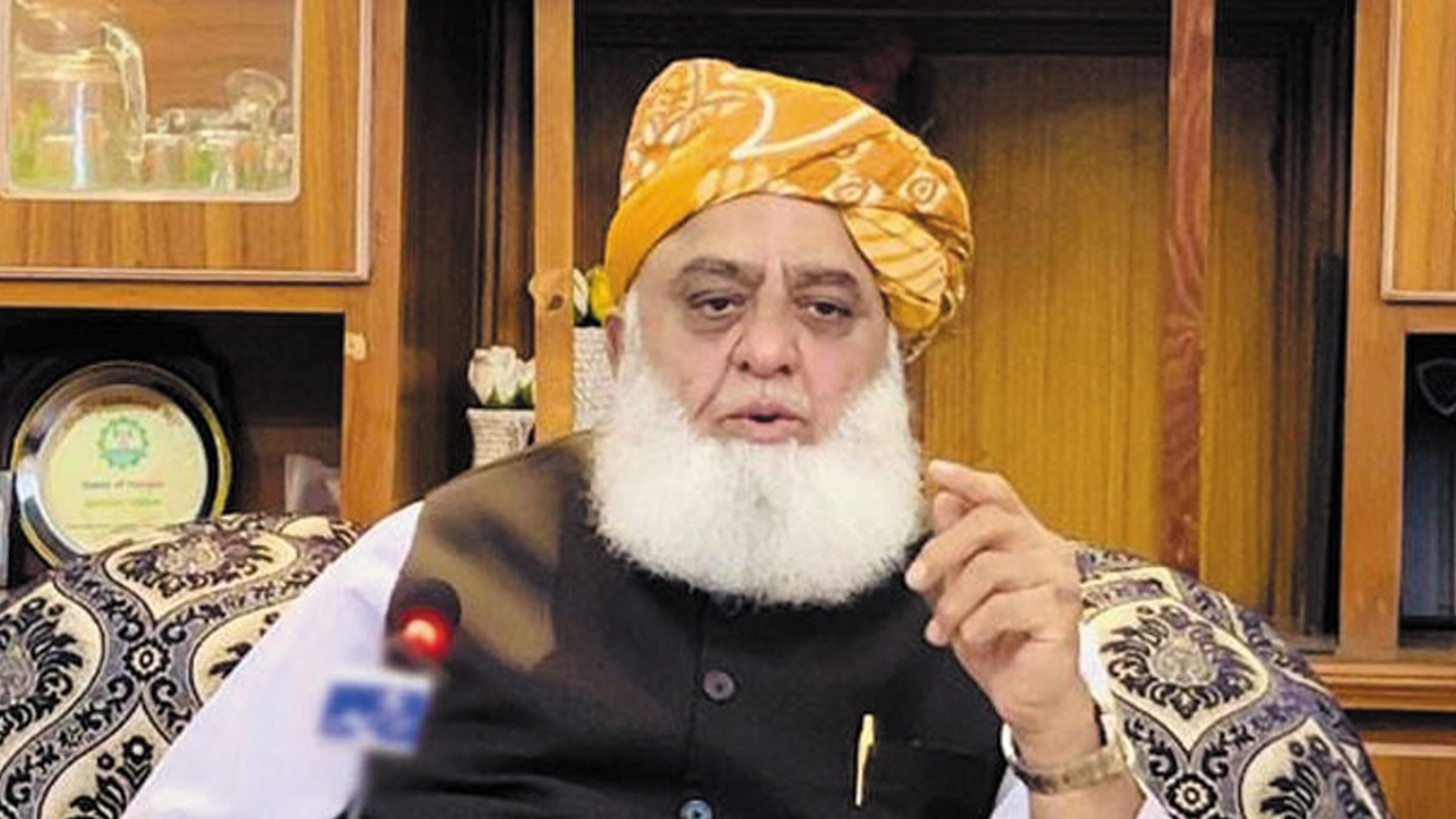مولانا فضل الرحمان نے 8 فروری کے انتخابات کو دھاندلی زدہ قرار دیدیا، حکومت سے استعفے کا مطالبہ