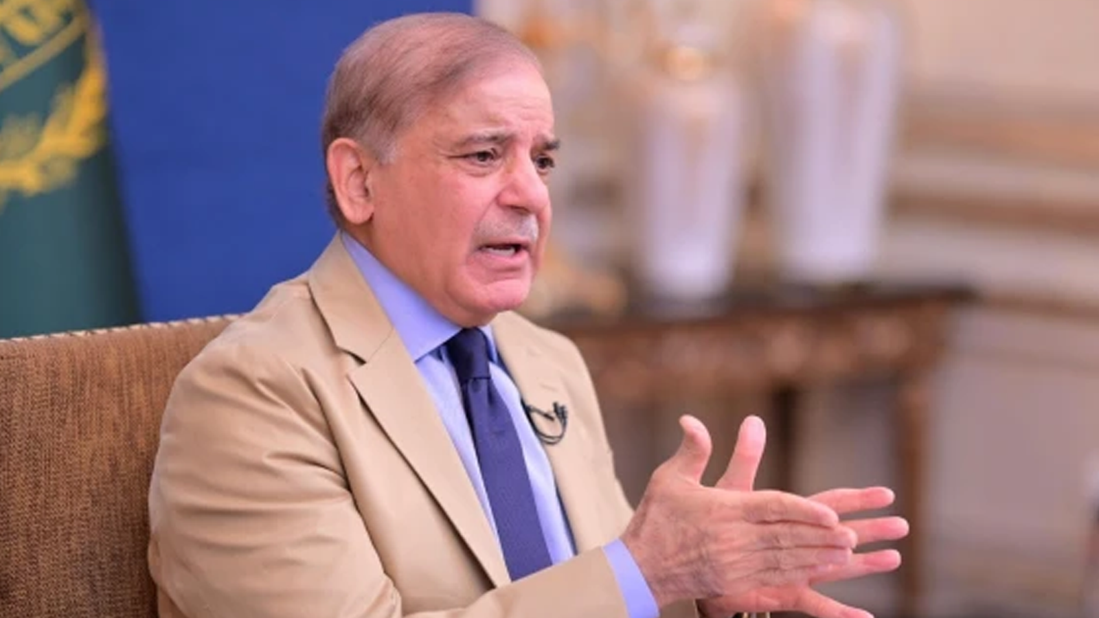 وزیراعظم کی افغان باشندوں کی وطن واپسی کیلئے اقدامات تیز کرنے کی ہدایت
