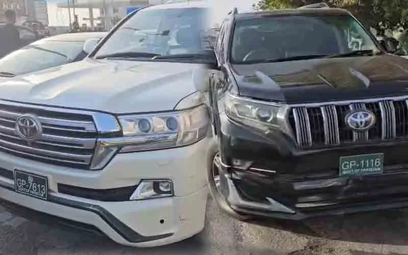 نان کسٹم پیڈ گاڑیوں کی بندر بانٹ، دو سرکاری محکموں کے افسران میں شدید کشیدگی