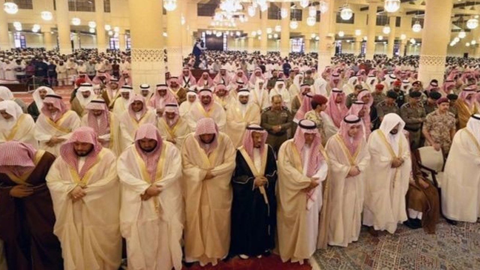 سعودی عرب، یو اے ای سمیت خلیجی ممالک میں عیدالفطر آج منائی جا رہی ہے