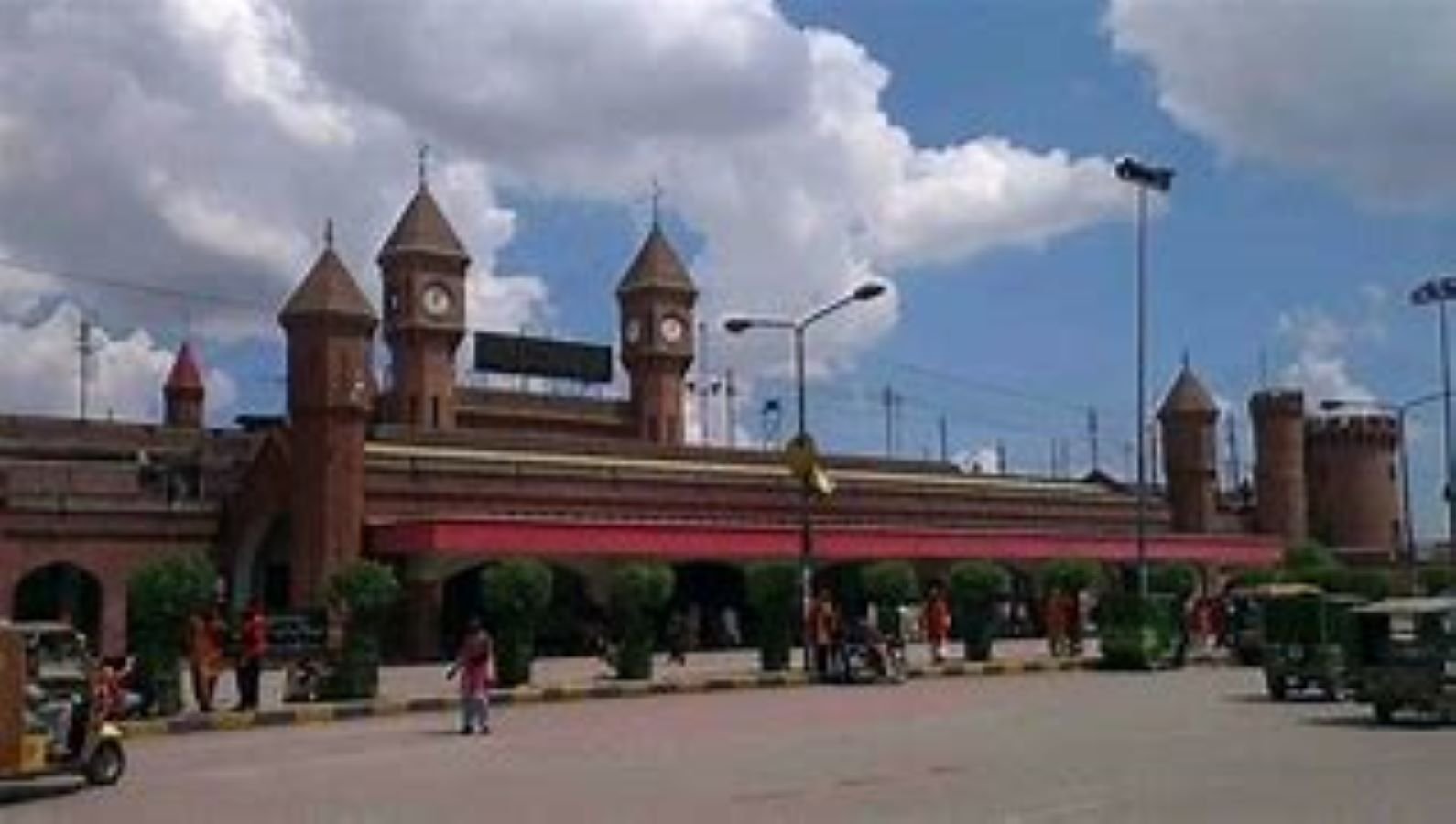 پنجاب حکومت کا 2 ریلوے اسٹیشنز کو بین الاقوامی معیار کے مطابق اپ گریڈ کرنے کا فیصلہ