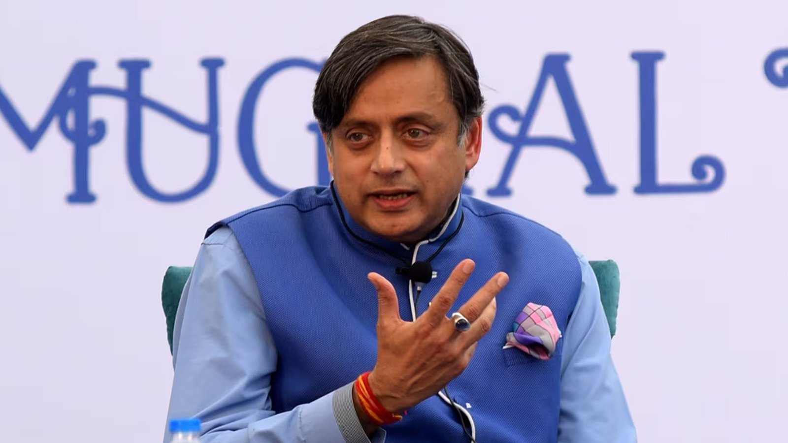 بھارت کے پاس دریائوں کا رُخ موڑنے اور پانی ذخیرہ کرنے کی صلاحیت نہیں، ششی تھرور