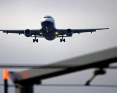 پاکستان سے بیرون ملک جانیوالی پروازوں سے متعلق اہم خبر ، آج کتنی پروازیں اڑان بھریں گی؟