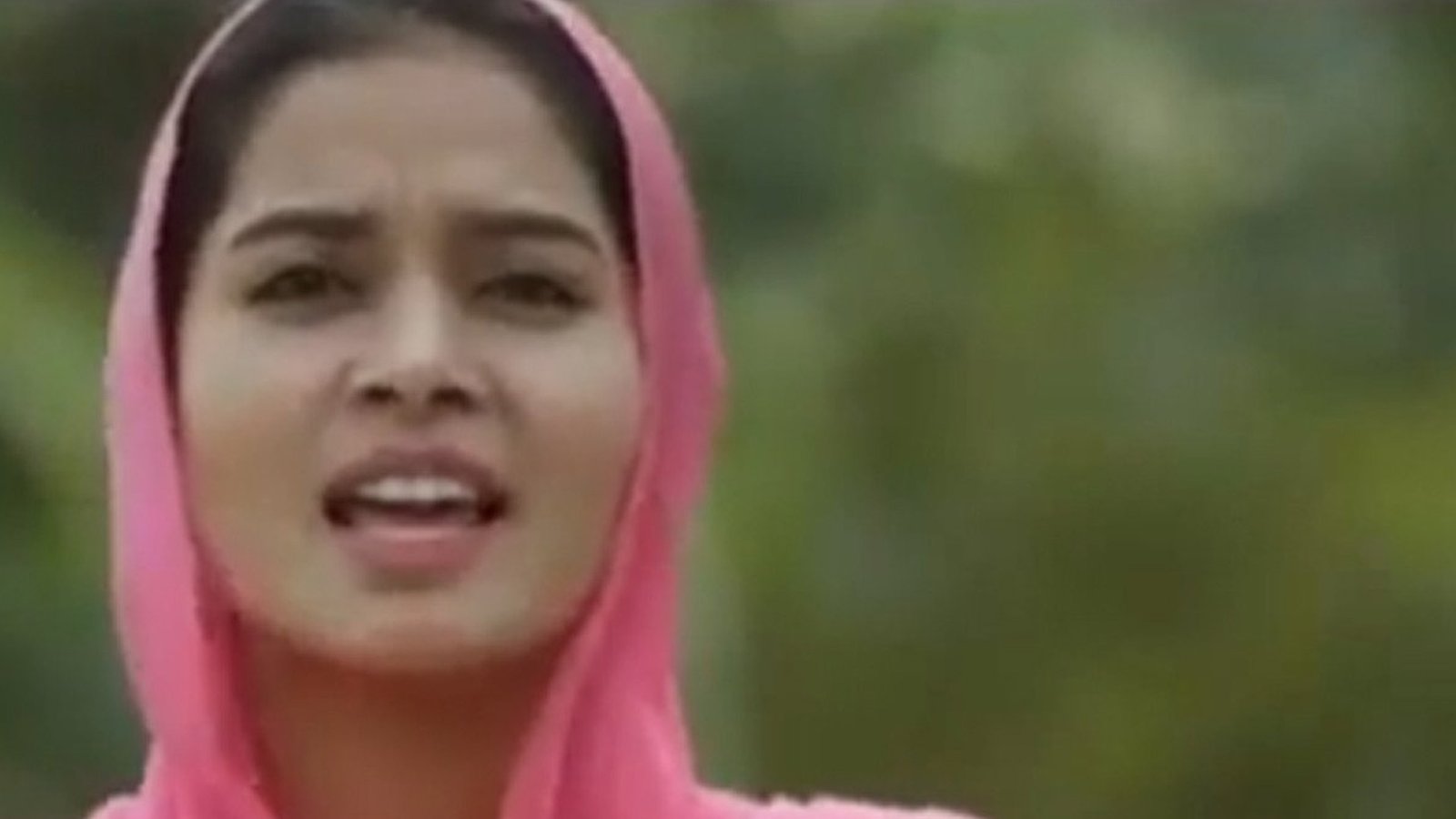 پاکستان کی محبت میں گائے گئے سکھ گلوکارہ زاراگل کے گانے پر پابندی