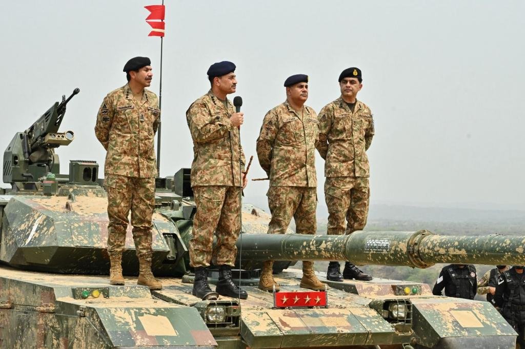کوئی غلط فہمی میں نہ رہے، بھارت کی فوجی مہم جوئی کا بھرپور جواب دیں گے، آرمی چیف کا بھارت کو دو ٹوک پیغام