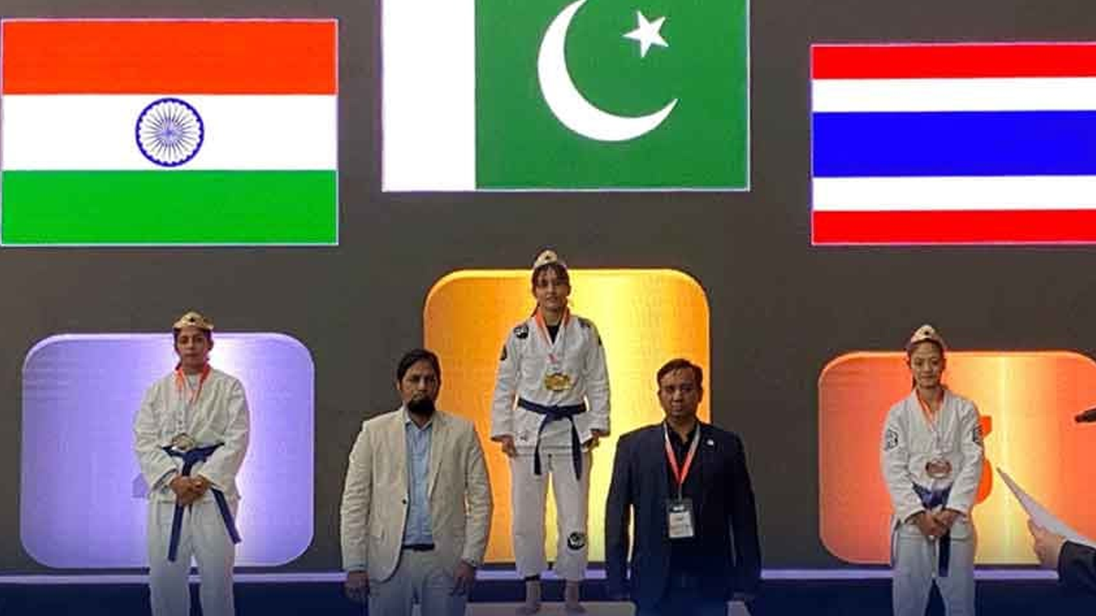 بھارت کو پاکستان کے ہاتھوں ایک اور میدان میں شکست