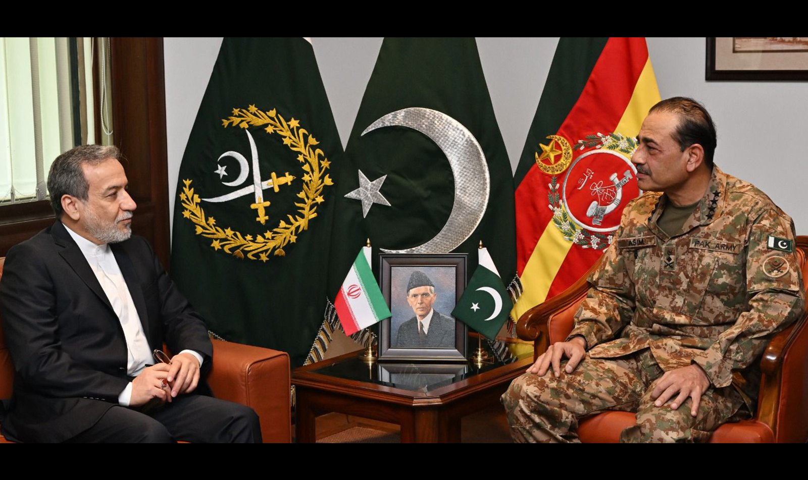 آرمی چیف جنرل عاصم منیر سے ایران کے وزیر خارجہ کی ملاقات، سیکیورٹی روابط مضبوط بنانے کا عزم