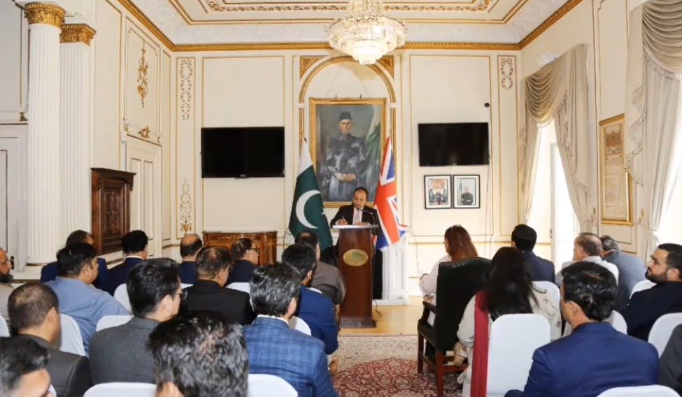 لندن میں برطانوی-پاکستانی وکلاء کا پاکستان سے اظہارِ یکجہتی، سندھ طاس معاہدے سے بھارت کی دستبرداری کی مذمت