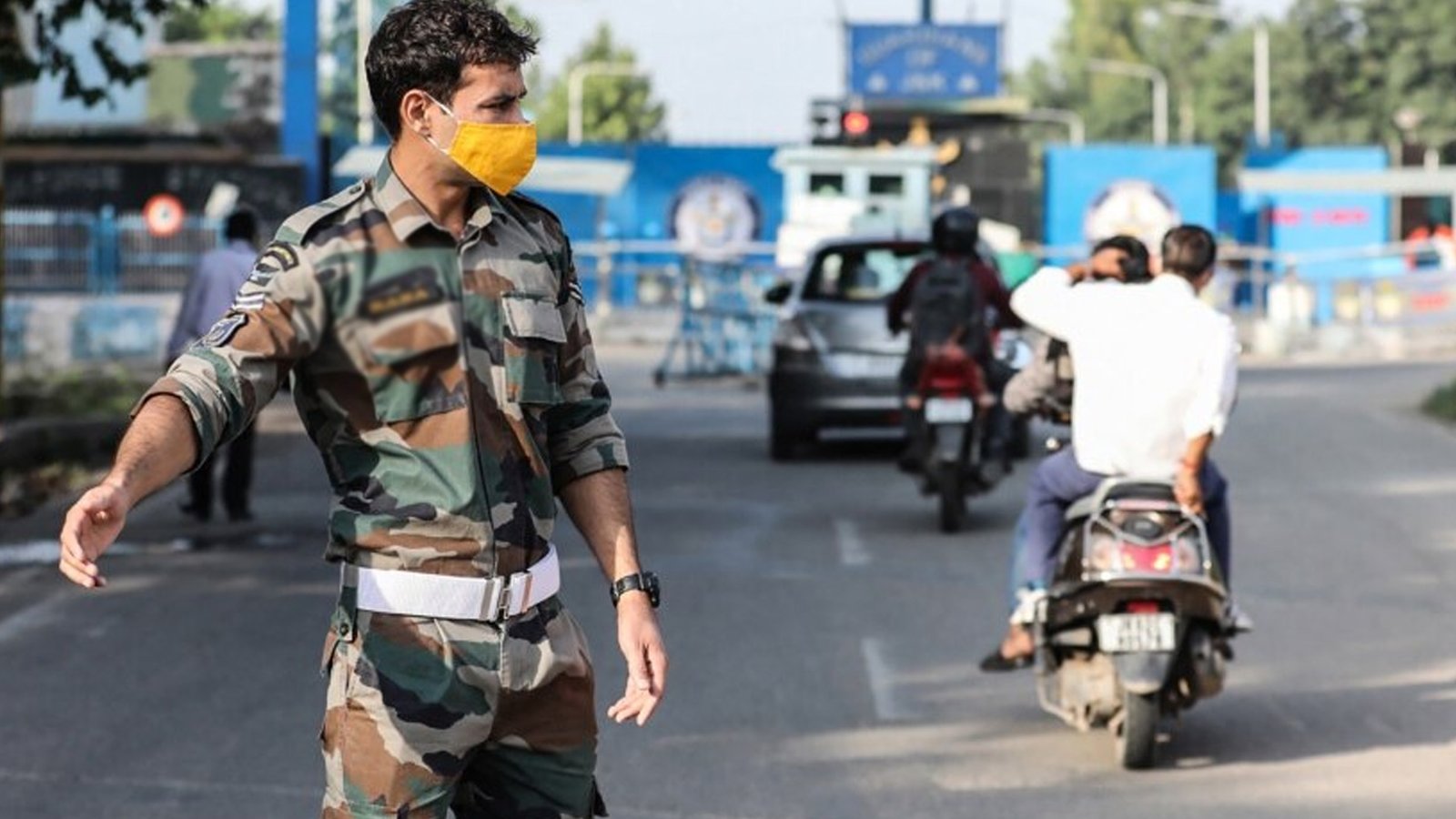 پاکستانی خاتون سے شادی چھپانے پر بھارتی فورس کے اہلکار  کو برطرف کر دیا گیا
