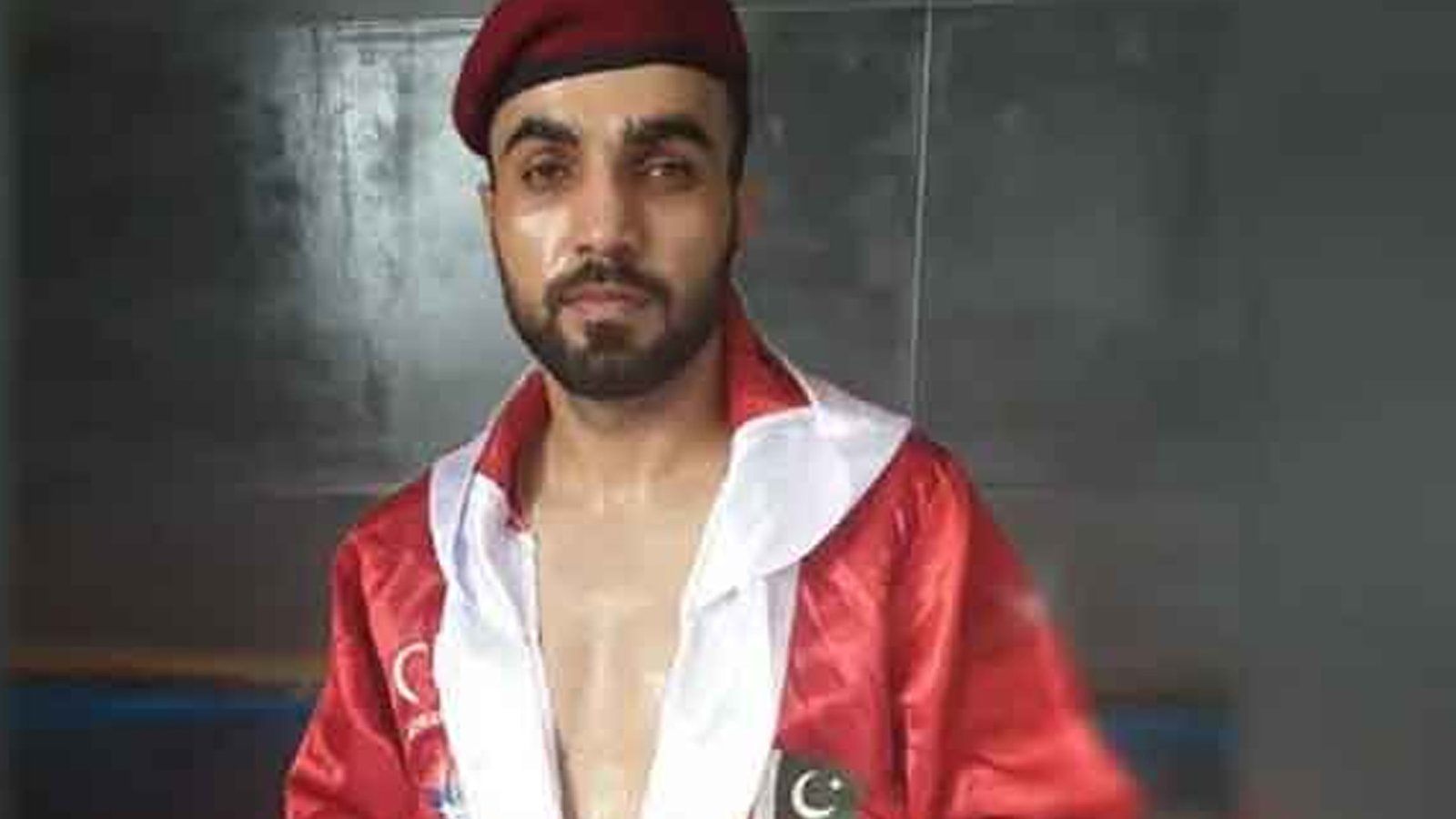 پاکستانی باکسر شہیر آفریدی نے بھارتی حریف کو شکست دے دی