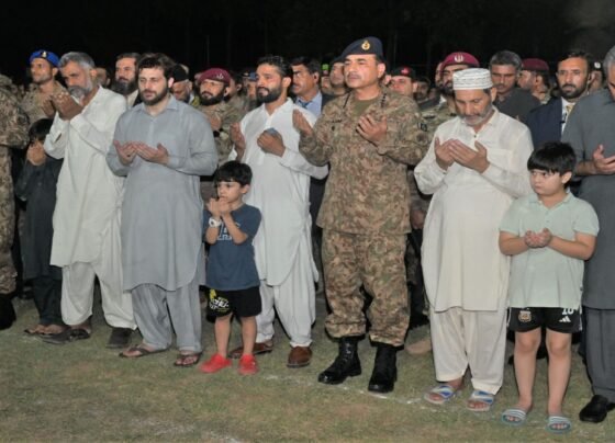 فتنۃ الخوارج سے جھڑپ میں شہید میجر معیز کی نماز جنازہ ادا، فیلڈمارشل کی شرکت