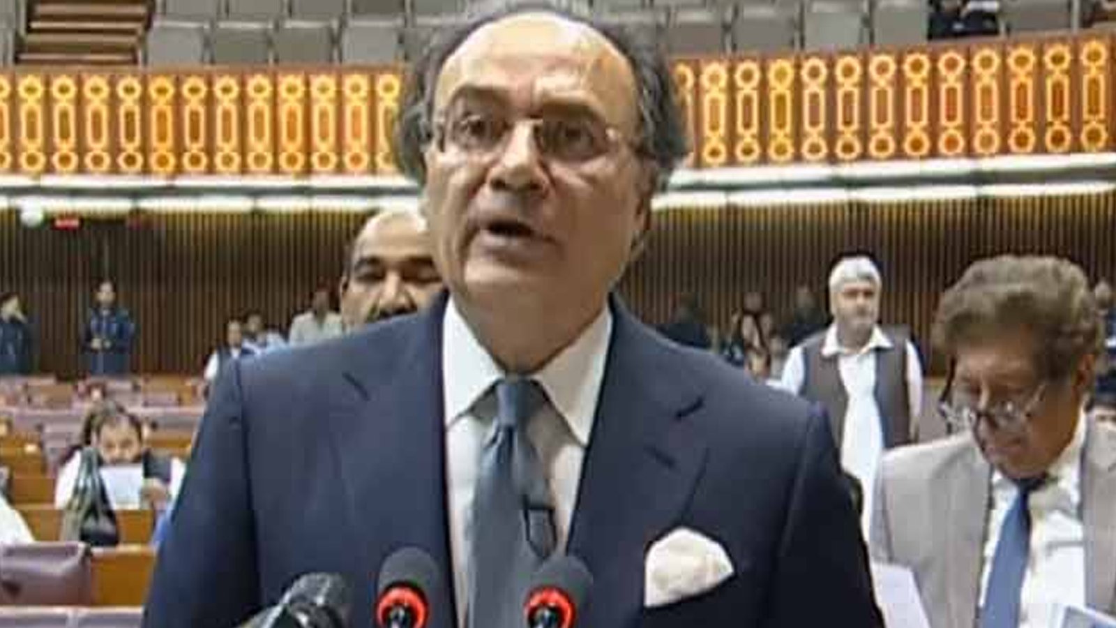 بجٹ میں غیر رجسٹرڈ کاروبار کرنے والوں کو سخت سزائیں دینے کی تجویز