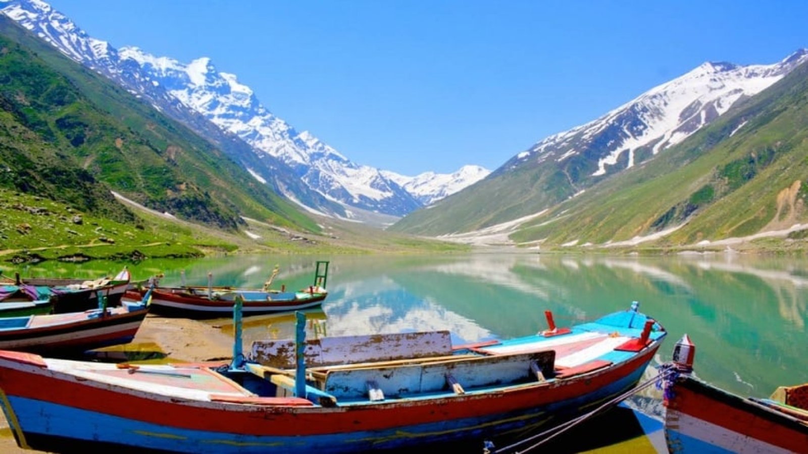 عیدالاضحیٰ کی تعطیلات گزارنے 6 لاکھ سے زائد سیاح خیبرپختونخوا کے سیاحتی مقامات پہنچے