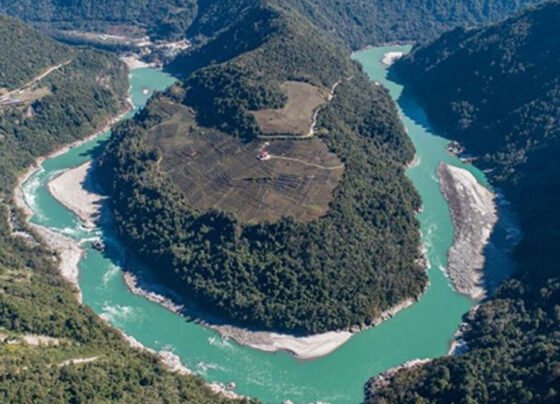 Chinese dam in Tibet