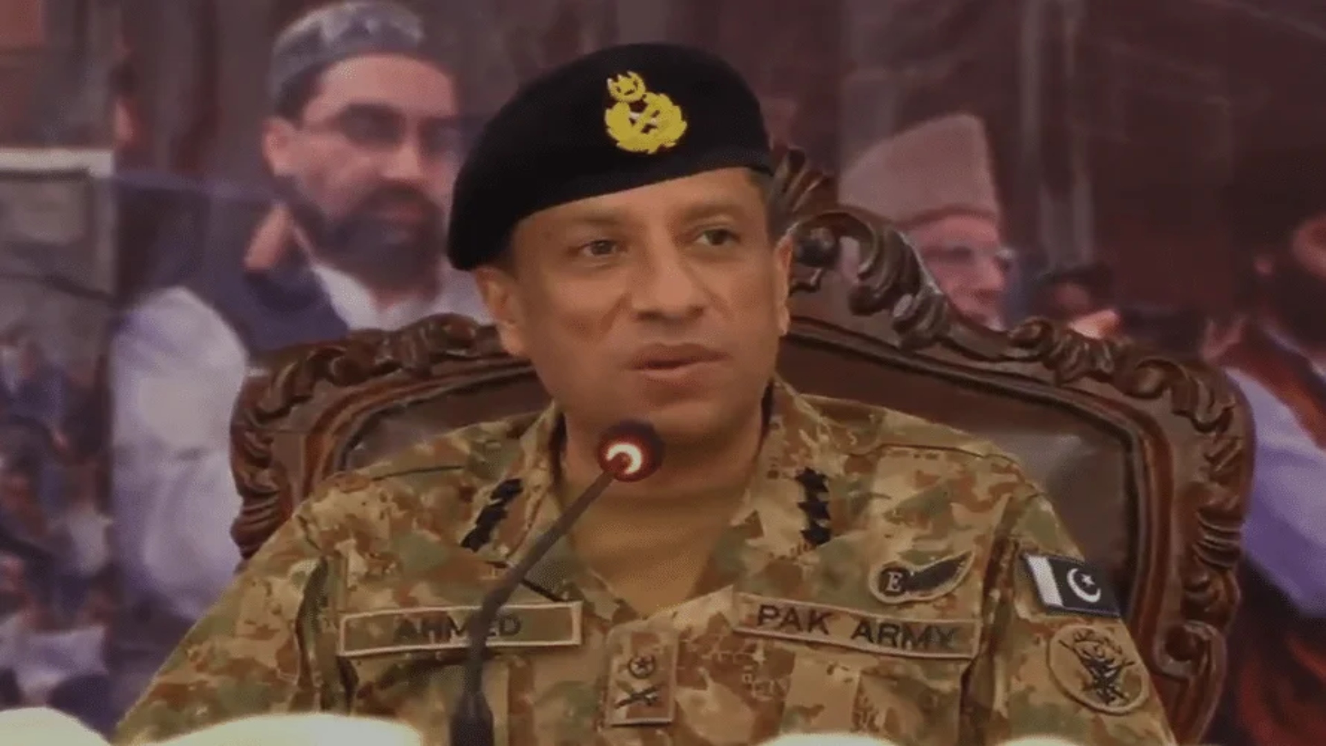 ڈی جی آئی ایس پی آر احمد شریف چوہدری آج شام چار بجے اہم پریس کانفرنس کریں گے