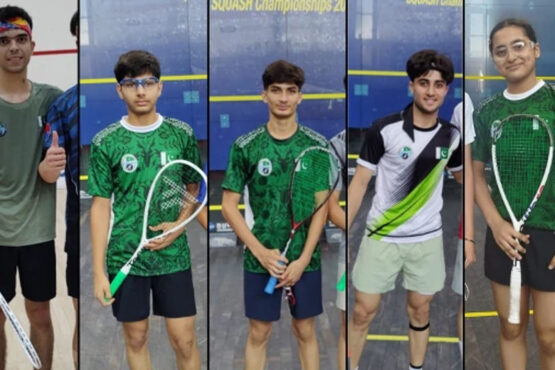 Group photo of Pakistan squash team