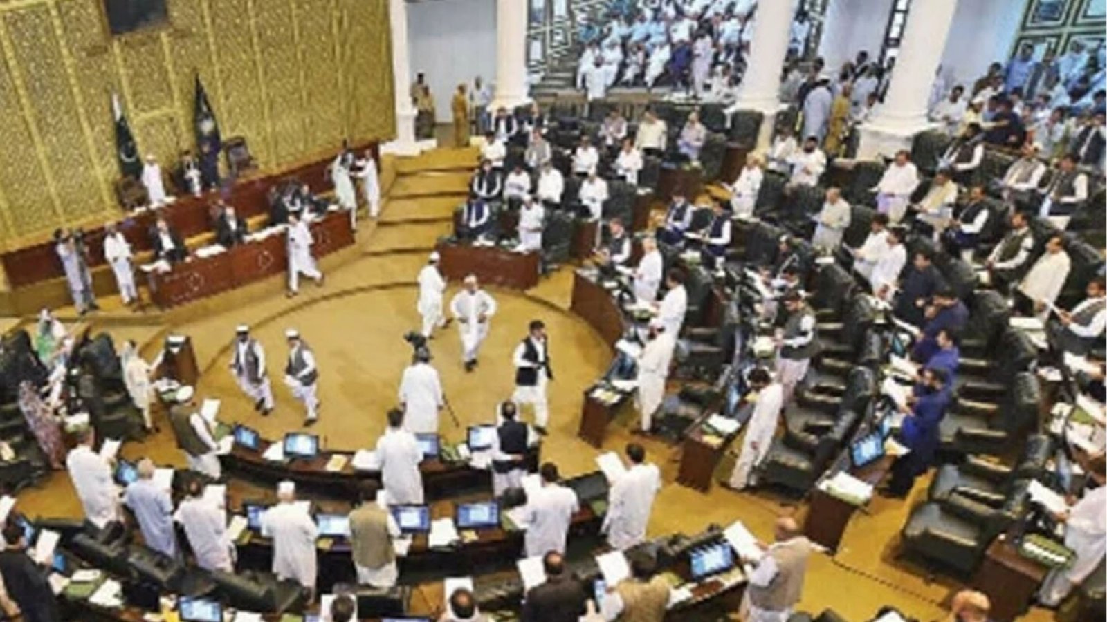 تیاریاں مکمل ،مخصوص نشستوں پر حلف برداری آج ہوگی