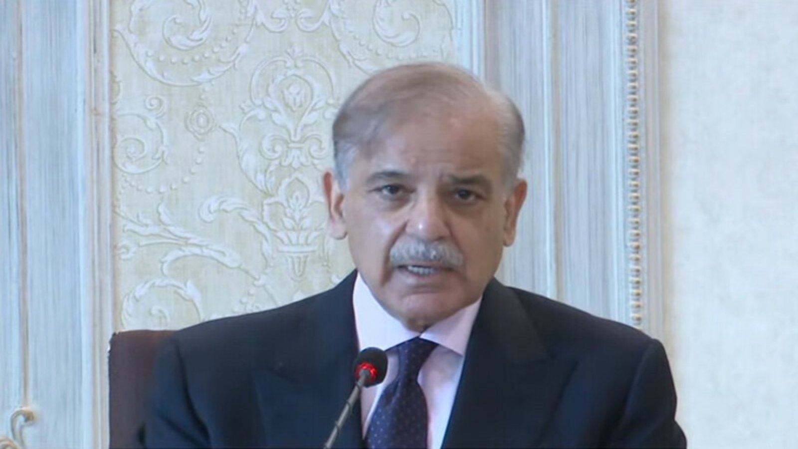 ہر 2 ماہ بعد وزارتوں کی کارکردگی کو جانچا جائیگا، جھوٹا تاثر پیدا کرنیکی اجازت نہیں ، وزیراعظم