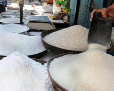 چینی مارکیٹ سے غائب ، کمی کے باوجود بدستور مہنگی