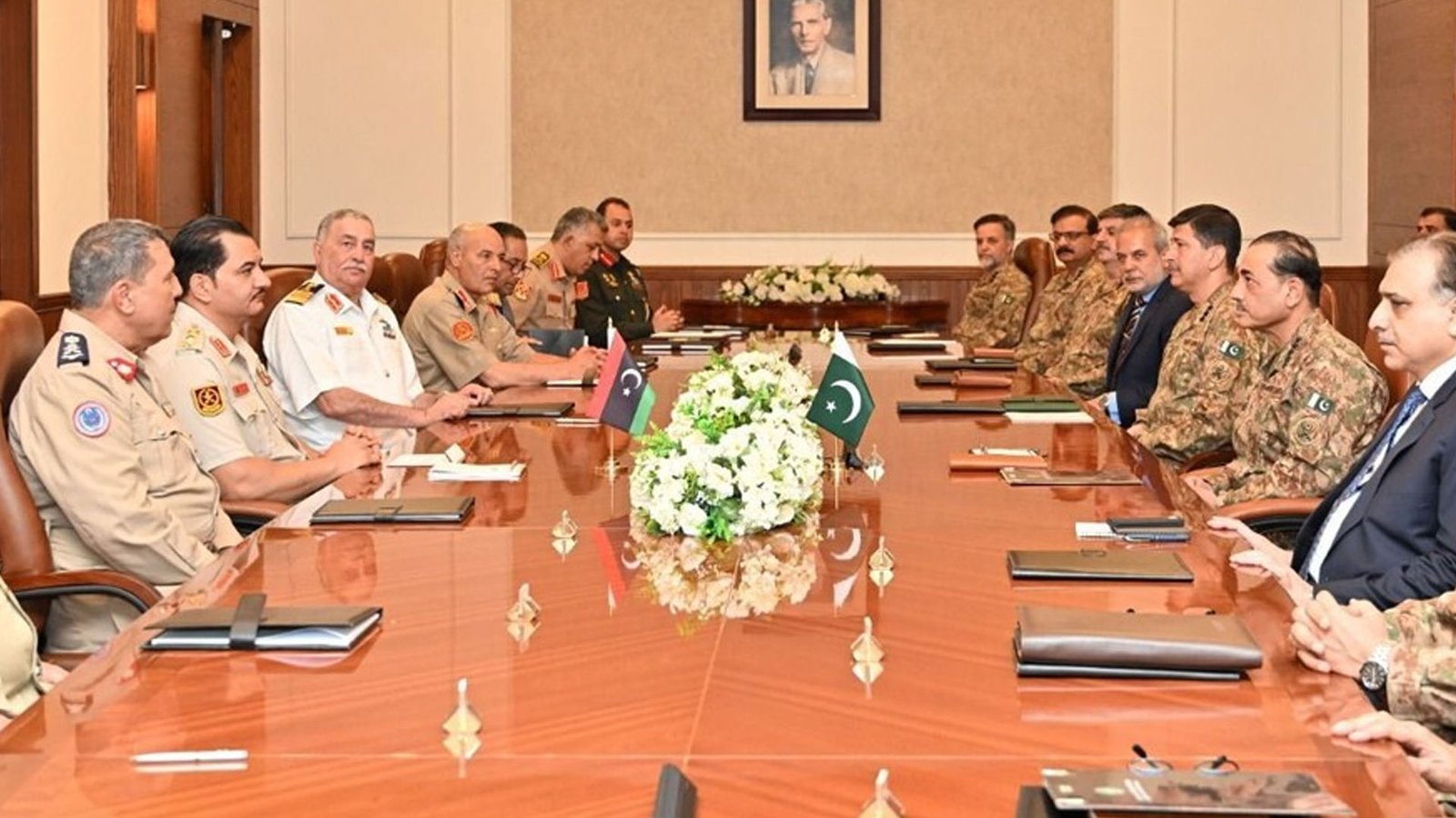 فیلڈ مارشل عاصم منیر سے لیبیاکے کمانڈر انچیف کی ملاقات،دفاعی،صنعتی اور تکنیکی تعاون کو فروغ دینے پر اتفاق