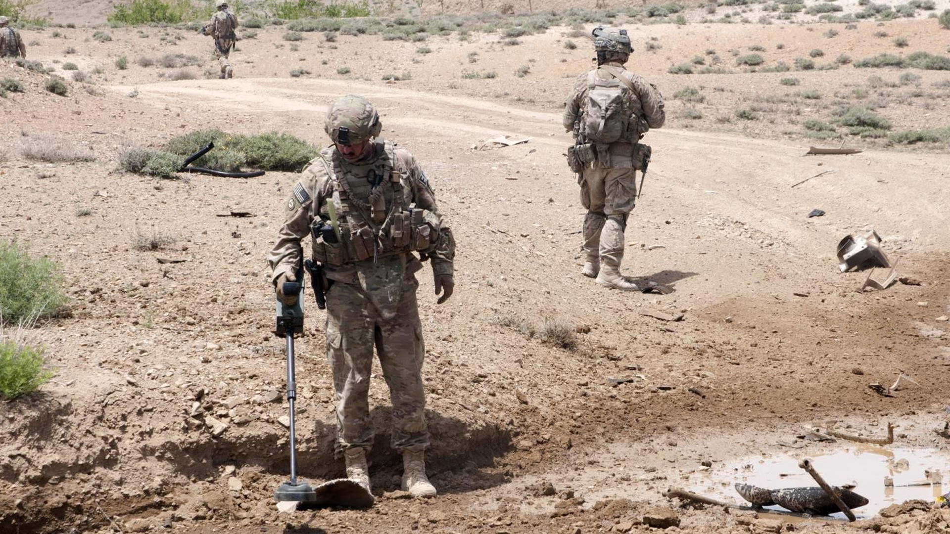 بھارتی سازشیں جاری، سیکیورٹی فورسز  نے ظفروال اور ڈیرہ غازی خان کو بڑی تباہی سے بچالیا