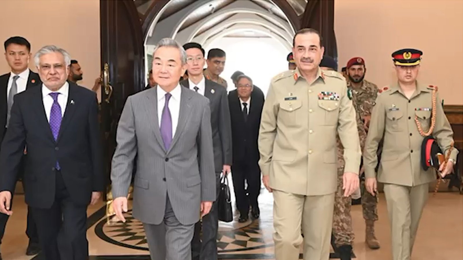 پاکستانی فوج قومی استحکام کا ستون اور پاک چین دوستی و تعاون کی مضبوط محافظ ہے، چینی وزارت خارجہ