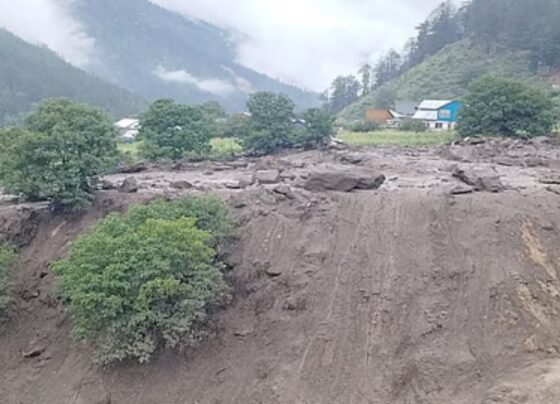 مقبوضہ کشمیر: خوفناک کلاؤڈ برسٹ سے 46 افراد ہلاک، 200 لاپتا