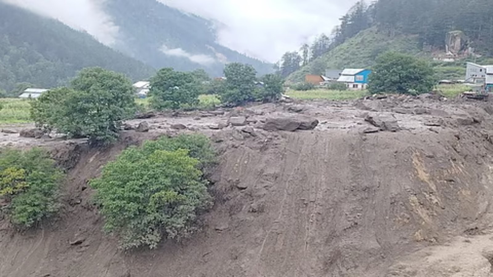 مقبوضہ کشمیر: خوفناک کلاؤڈ برسٹ سے 46 افراد ہلاک، 200 لاپتا