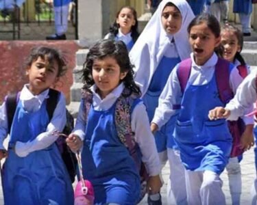 لاہور میں کل سے تعلیمی سرگرمیاں بحال، سیلاب متاثرہ علاقوں میں سکول بند رہینگے