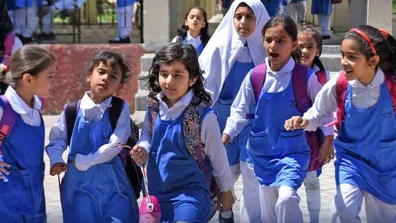 لاہور میں کل سے تعلیمی سرگرمیاں بحال، سیلاب متاثرہ علاقوں میں سکول بند رہینگے