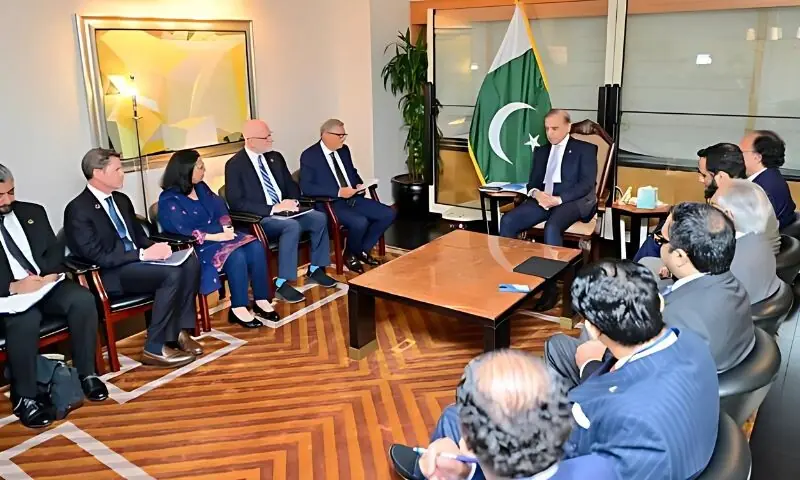 وزیراعظم شہباز شریف  سے  بل گیٹس کی ملاقات، صحت اور ڈیجیٹل تبدیلی میں تعاون پر اتفاق