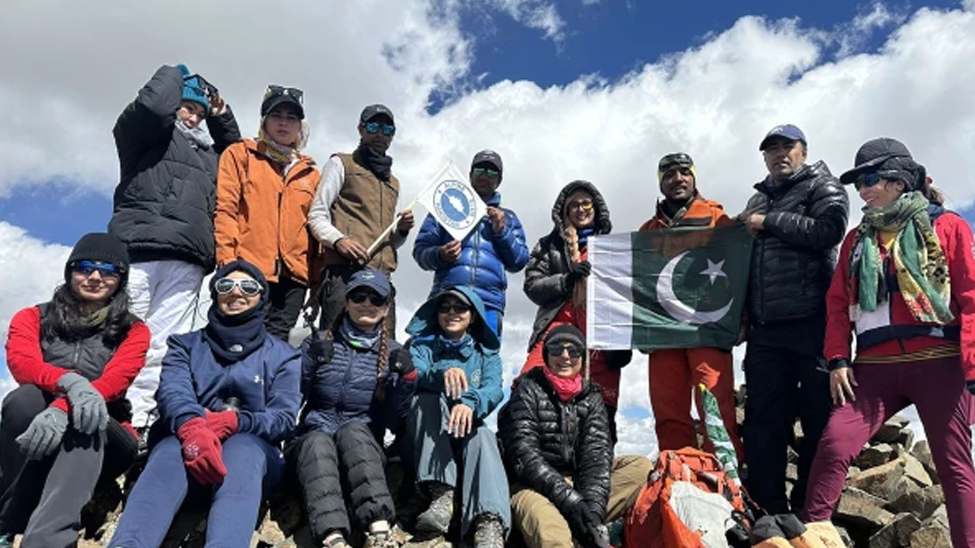 پاکستان کی خواتین نے کوہ پیمائی میں تاریخ رقم کردی