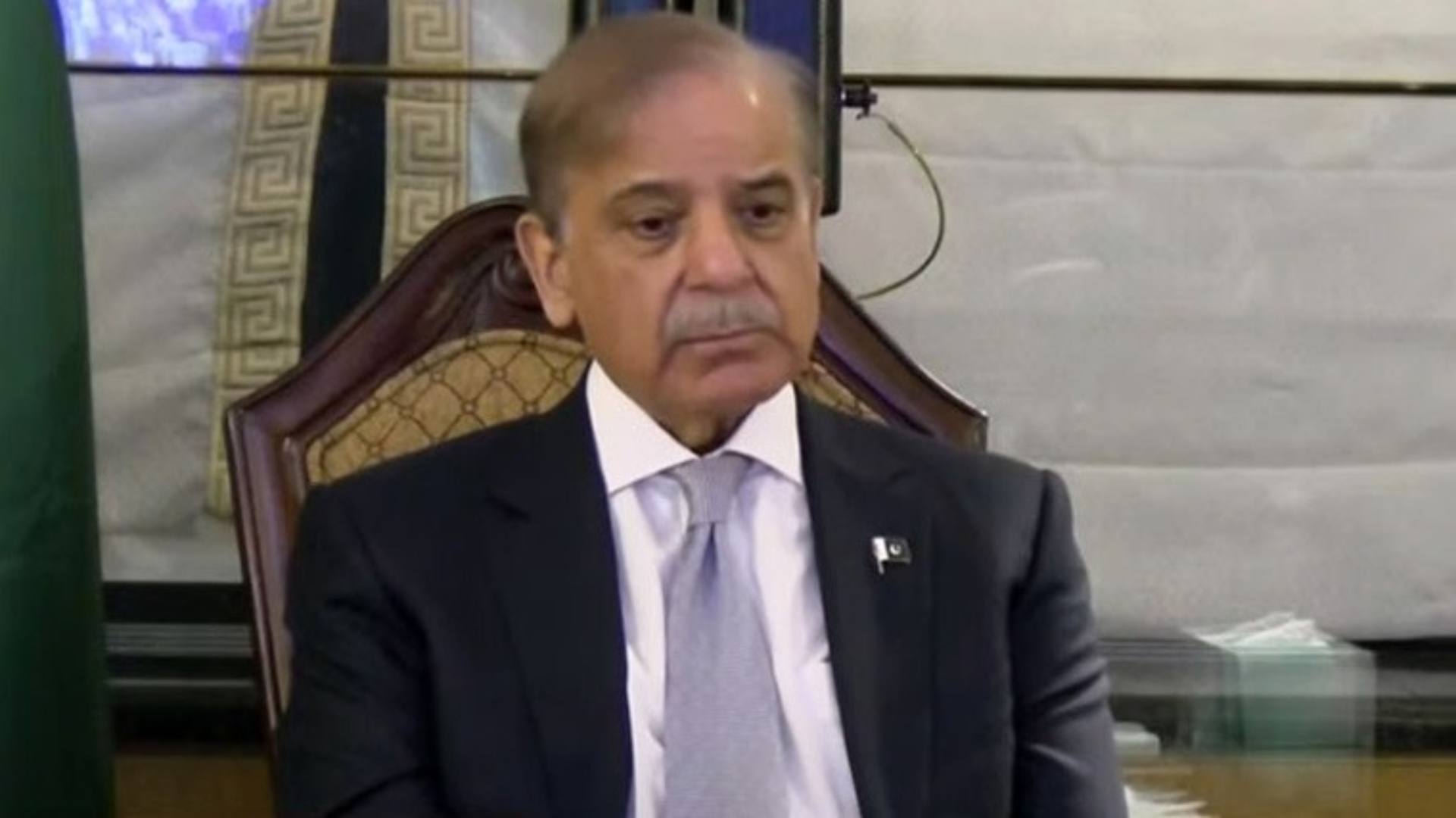 سیلاب زدہ علاقوں میں لوگوں کی بحالی تک چین سے نہیں بیٹھیں گے، وزیراعظم  